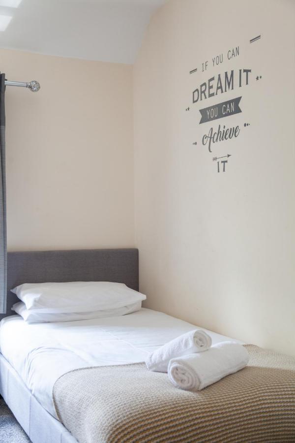 Hereford - Mayflower Coach House, Modern 2 Bedroom Property With Parking, Located South Of Hereford City, Suitable For Small Family, Couple Or Contractors - Sleeps Up To 5 Guests - Hosted By Rentmyhouse Exterior foto