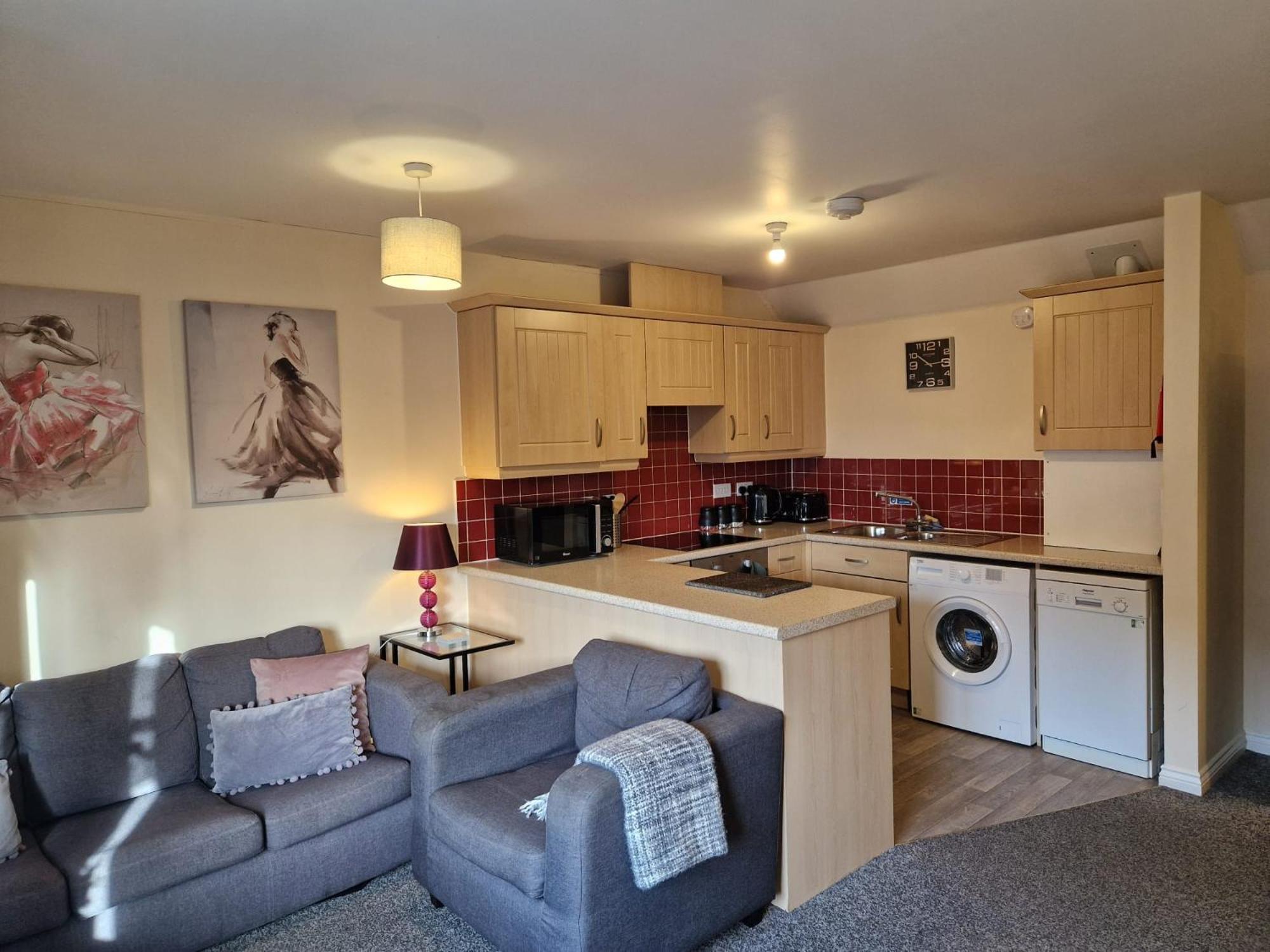 Hereford - Mayflower Coach House, Modern 2 Bedroom Property With Parking, Located South Of Hereford City, Suitable For Small Family, Couple Or Contractors - Sleeps Up To 5 Guests - Hosted By Rentmyhouse Exterior foto