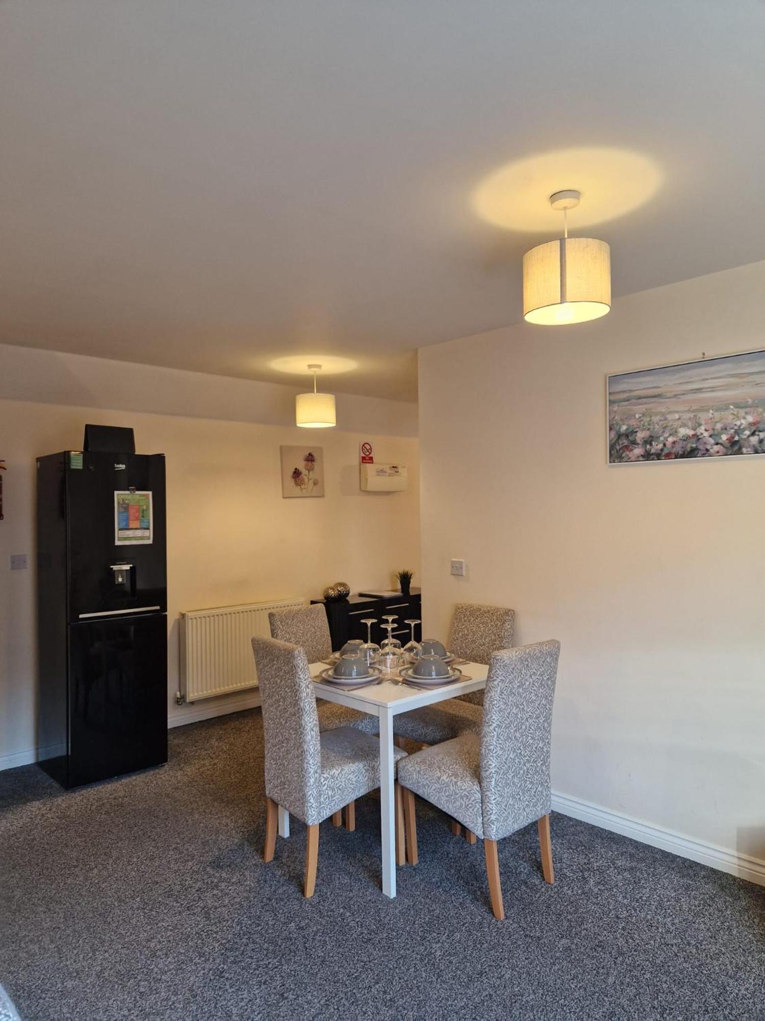 Hereford - Mayflower Coach House, Modern 2 Bedroom Property With Parking, Located South Of Hereford City, Suitable For Small Family, Couple Or Contractors - Sleeps Up To 5 Guests - Hosted By Rentmyhouse Exterior foto
